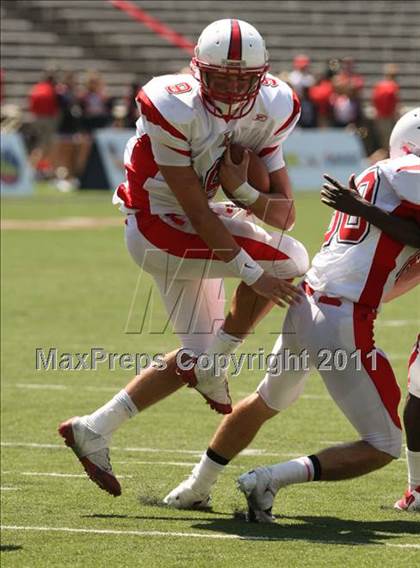 Thumbnail 2 in Lakota West vs. La Salle (Skyline Crosstown Showdown) photogallery.