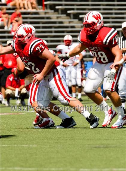 Thumbnail 1 in Lakota West vs. La Salle (Skyline Crosstown Showdown) photogallery.