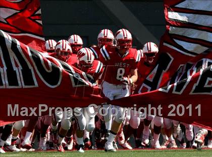 Thumbnail 1 in Lakota West vs. La Salle (Skyline Crosstown Showdown) photogallery.