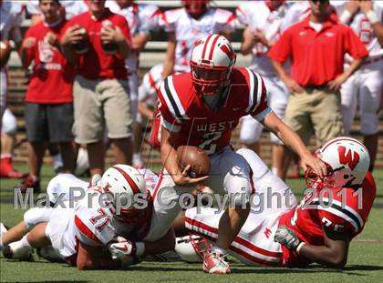 Thumbnail 3 in Lakota West vs. La Salle (Skyline Crosstown Showdown) photogallery.