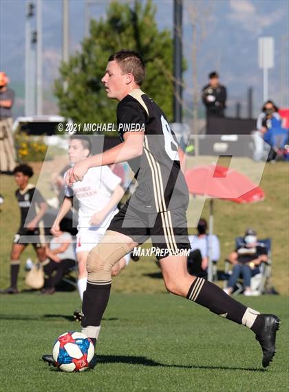 Thumbnail 3 in Orange Lutheran vs Servite photogallery.