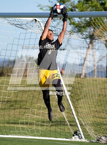 Thumbnail 2 in Orange Lutheran vs Servite photogallery.