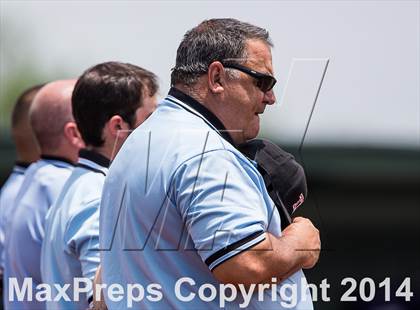 Thumbnail 1 in Hallsville vs. Mansfield Legacy (UIL 4A Regional Final Playoff) photogallery.