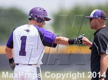 Thumbnail 3 in Hallsville vs. Mansfield Legacy (UIL 4A Regional Final Playoff) photogallery.