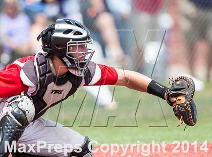 Thumbnail 1 in Hallsville vs. Mansfield Legacy (UIL 4A Regional Final Playoff) photogallery.