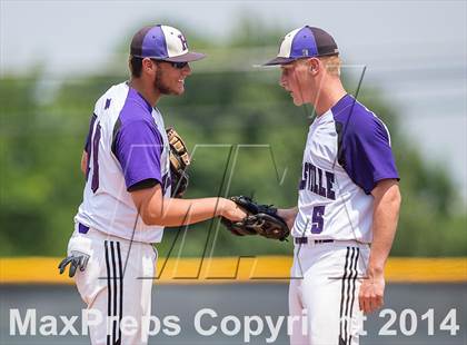 Thumbnail 3 in Hallsville vs. Mansfield Legacy (UIL 4A Regional Final Playoff) photogallery.