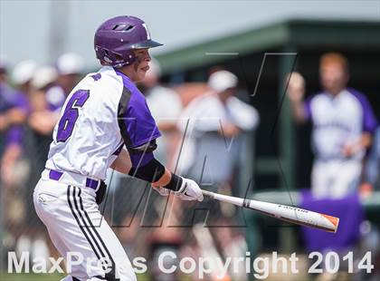 Thumbnail 2 in Hallsville vs. Mansfield Legacy (UIL 4A Regional Final Playoff) photogallery.