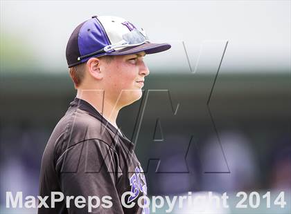 Thumbnail 3 in Hallsville vs. Mansfield Legacy (UIL 4A Regional Final Playoff) photogallery.
