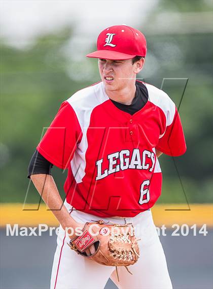 Thumbnail 2 in Hallsville vs. Mansfield Legacy (UIL 4A Regional Final Playoff) photogallery.