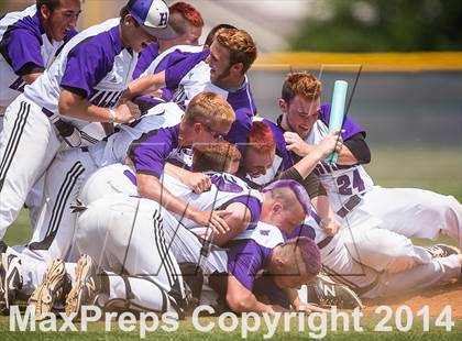 Thumbnail 1 in Hallsville vs. Mansfield Legacy (UIL 4A Regional Final Playoff) photogallery.