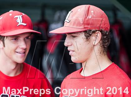 Thumbnail 1 in Hallsville vs. Mansfield Legacy (UIL 4A Regional Final Playoff) photogallery.