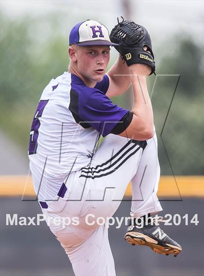 Thumbnail 3 in Hallsville vs. Mansfield Legacy (UIL 4A Regional Final Playoff) photogallery.