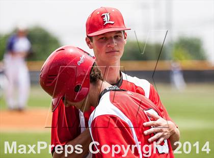 Thumbnail 1 in Hallsville vs. Mansfield Legacy (UIL 4A Regional Final Playoff) photogallery.