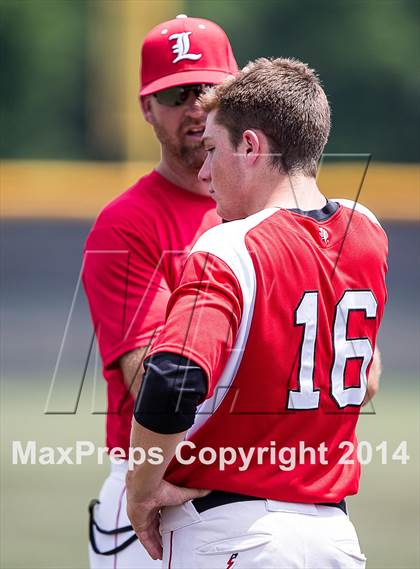 Thumbnail 2 in Hallsville vs. Mansfield Legacy (UIL 4A Regional Final Playoff) photogallery.