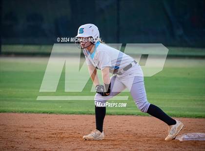 Thumbnail 3 in Seckinger vs. Ringgold photogallery.