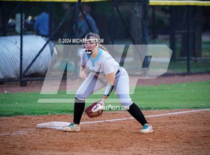 Thumbnail 3 in Seckinger vs. Ringgold photogallery.