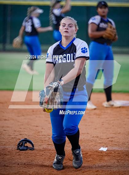 Thumbnail 3 in Seckinger vs. Ringgold photogallery.