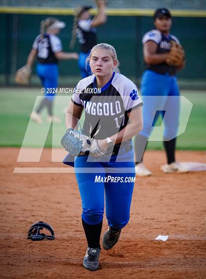 Thumbnail 2 in Seckinger vs. Ringgold photogallery.