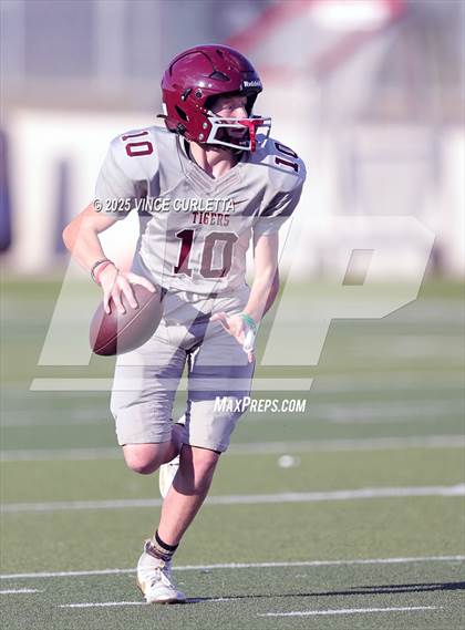 Thumbnail 3 in Harker Heights @ Dripping Springs (Freshman Gray) photogallery.
