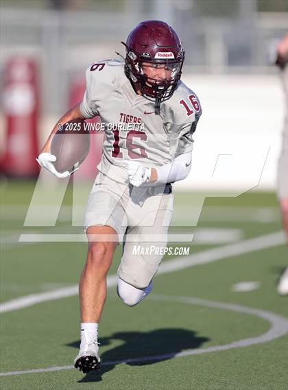Thumbnail 3 in Harker Heights @ Dripping Springs (Freshman Gray) photogallery.