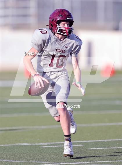 Thumbnail 2 in Harker Heights @ Dripping Springs (Freshman Gray) photogallery.