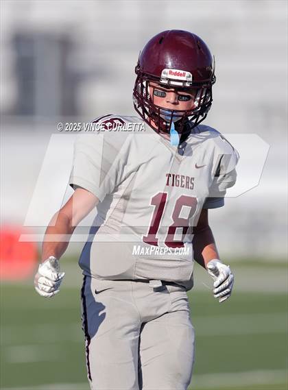 Thumbnail 2 in Harker Heights @ Dripping Springs (Freshman Gray) photogallery.