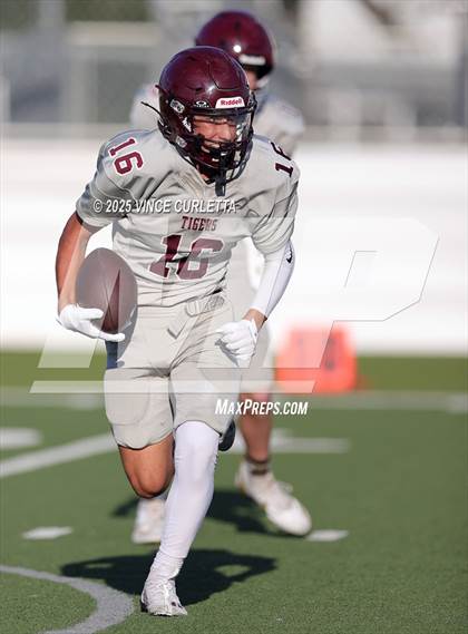 Thumbnail 2 in Harker Heights @ Dripping Springs (Freshman Gray) photogallery.