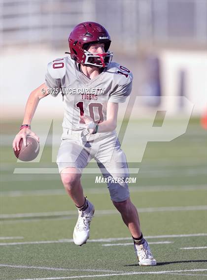 Thumbnail 3 in Harker Heights @ Dripping Springs (Freshman Gray) photogallery.