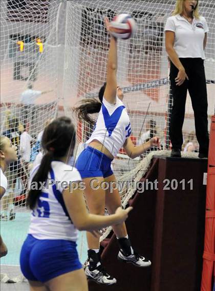 Thumbnail 3 in Eastern vs Northview (Louisville Invitational Tournament) photogallery.