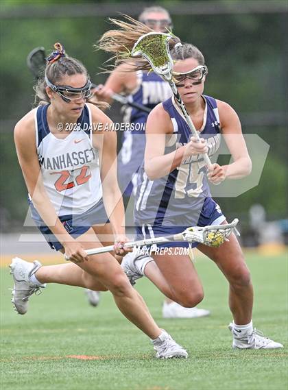 Thumbnail 1 in Bayport-Blue Point vs. Manhasset (Class C Long Island Final) photogallery.