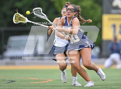 Thumbnail 1 in Bayport-Blue Point vs. Manhasset (Class C Long Island Final) photogallery.