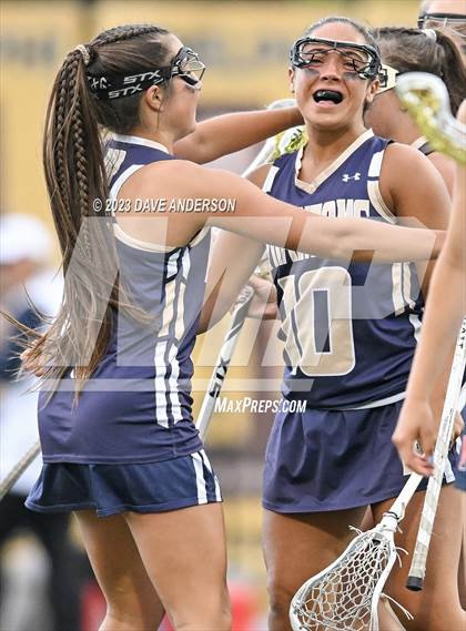 Thumbnail 3 in Bayport-Blue Point vs. Manhasset (Class C Long Island Final) photogallery.