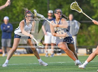 Thumbnail 1 in Bayport-Blue Point vs. Manhasset (Class C Long Island Final) photogallery.
