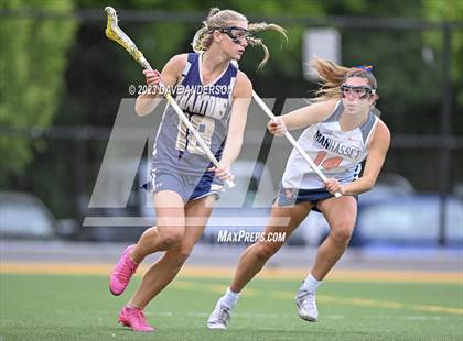 Thumbnail 2 in Bayport-Blue Point vs. Manhasset (Class C Long Island Final) photogallery.