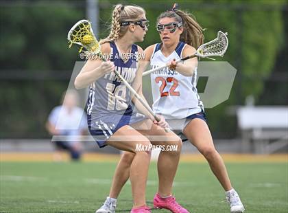 Thumbnail 3 in Bayport-Blue Point vs. Manhasset (Class C Long Island Final) photogallery.