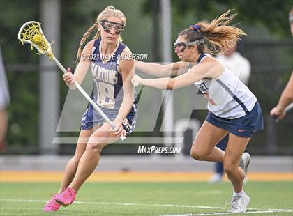 Thumbnail 2 in Bayport-Blue Point vs. Manhasset (Class C Long Island Final) photogallery.