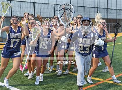 Thumbnail 3 in Bayport-Blue Point vs. Manhasset (Class C Long Island Final) photogallery.