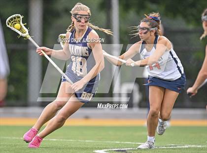 Thumbnail 3 in Bayport-Blue Point vs. Manhasset (Class C Long Island Final) photogallery.