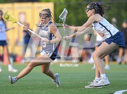 Thumbnail 1 in Bayport-Blue Point vs. Manhasset (Class C Long Island Final) photogallery.