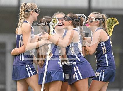 Thumbnail 3 in Bayport-Blue Point vs. Manhasset (Class C Long Island Final) photogallery.