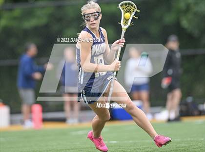 Thumbnail 2 in Bayport-Blue Point vs. Manhasset (Class C Long Island Final) photogallery.