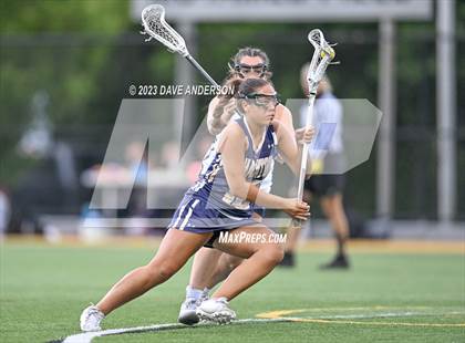 Thumbnail 1 in Bayport-Blue Point vs. Manhasset (Class C Long Island Final) photogallery.