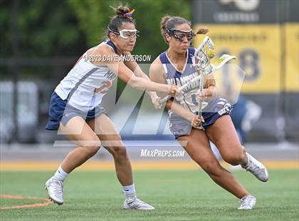 Thumbnail 1 in Bayport-Blue Point vs. Manhasset (Class C Long Island Final) photogallery.