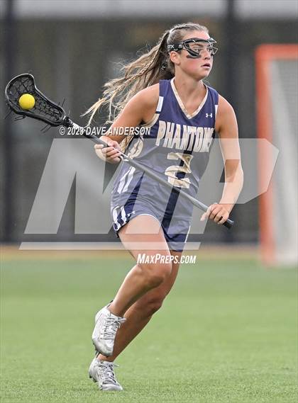 Thumbnail 1 in Bayport-Blue Point vs. Manhasset (Class C Long Island Final) photogallery.