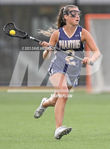 Thumbnail 2 in Bayport-Blue Point vs. Manhasset (Class C Long Island Final) photogallery.