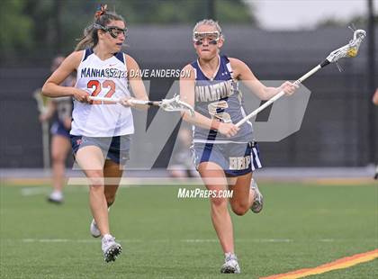 Thumbnail 1 in Bayport-Blue Point vs. Manhasset (Class C Long Island Final) photogallery.