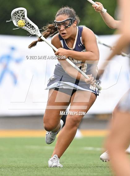 Thumbnail 2 in Bayport-Blue Point vs. Manhasset (Class C Long Island Final) photogallery.