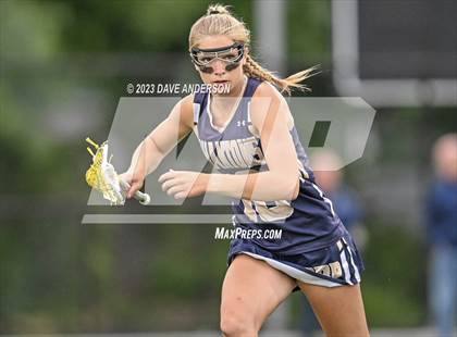 Thumbnail 1 in Bayport-Blue Point vs. Manhasset (Class C Long Island Final) photogallery.