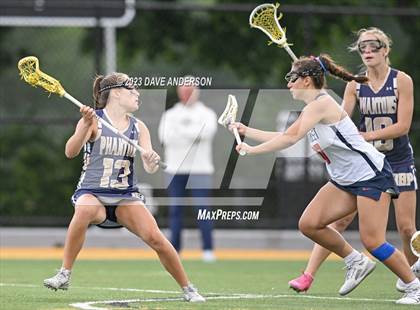 Thumbnail 3 in Bayport-Blue Point vs. Manhasset (Class C Long Island Final) photogallery.