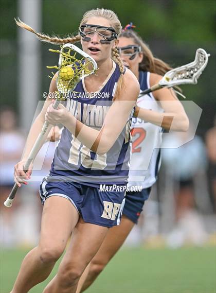 Thumbnail 2 in Bayport-Blue Point vs. Manhasset (Class C Long Island Final) photogallery.